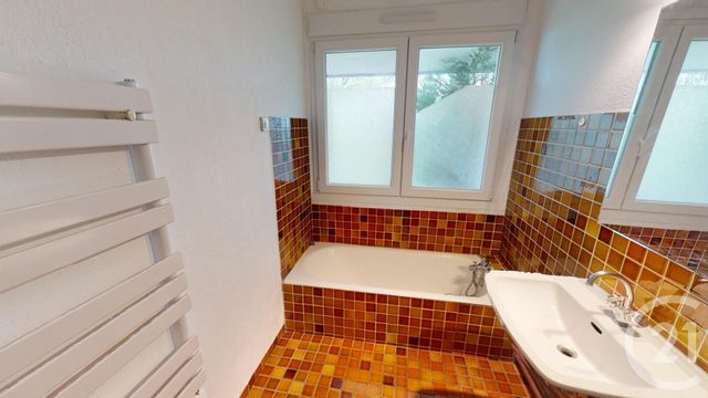 Appartement F4 à louer - 4 pièces - 92.0 m2 - VALDAHON - 25 - FRANCHE-COMTE - Century 21 Avenir Immobilier