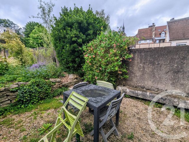 Appartement à louer - 2 pièces - 30.0 m2 - ORNANS - 25 - FRANCHE-COMTE - Century 21 L'Immobilier Du Plateau