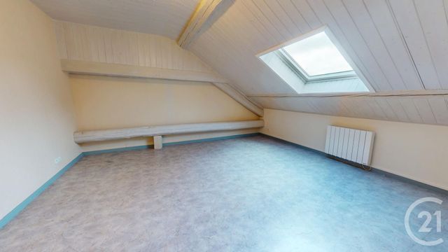 Appartement à louer - 3 pièces - 85.0 m2 - VALDAHON - 25 - FRANCHE-COMTE - Century 21 Avenir Immobilier