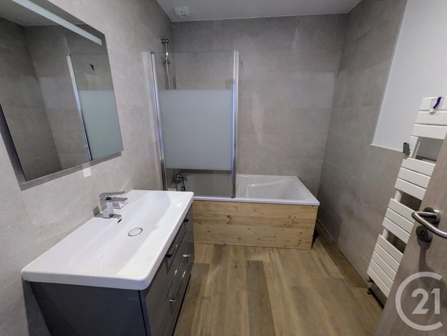 Appartement à louer - 3 pièces - 69.0 m2 - GONSANS - 25 - FRANCHE-COMTE - Century 21 Avenir Immobilier