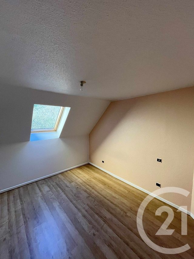 Appartement T2 à louer - 2 pièces - 46.0 m2 - ORNANS - 25 - FRANCHE-COMTE - Century 21 Avenir Immobilier