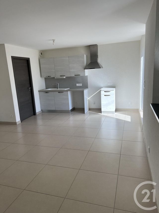 Appartement à louer - 3 pièces - 90.25 m2 - ETALANS - 25 - FRANCHE-COMTE - Century 21 Avenir Immobilier