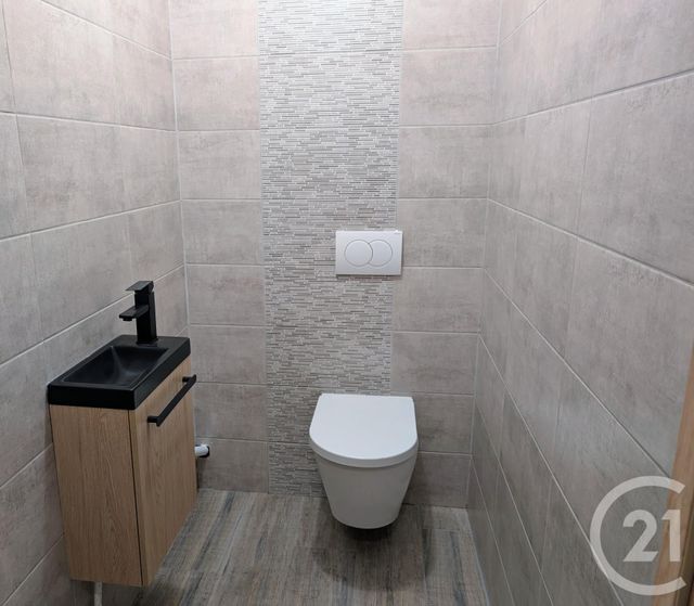 Appartement à louer - 6 pièces - 147.67 m2 - LORAY - 25 - FRANCHE-COMTE - Century 21 Avenir Immobilier