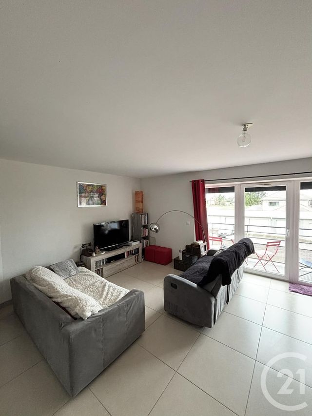 Appartement F3 à louer - 3 pièces - 85.5 m2 - ETALANS - 25 - FRANCHE-COMTE - Century 21 Avenir Immobilier