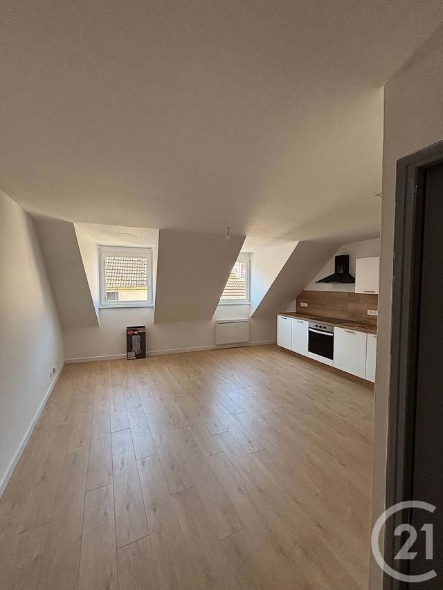 Appartement à louer - 3 pièces - 45.0 m2 - ORNANS - 25 - FRANCHE-COMTE - Century 21 Avenir Immobilier