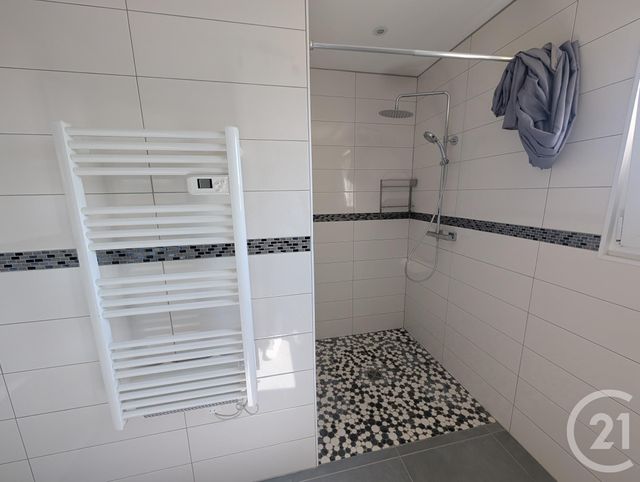 Appartement à louer - 3 pièces - 80.0 m2 - AVOUDREY - 25 - FRANCHE-COMTE - Century 21 Avenir Immobilier