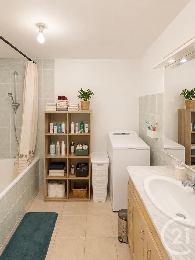 Appartement à louer - 4 pièces - 105.0 m2 - AVOUDREY - 25 - FRANCHE-COMTE - Century 21 Avenir Immobilier