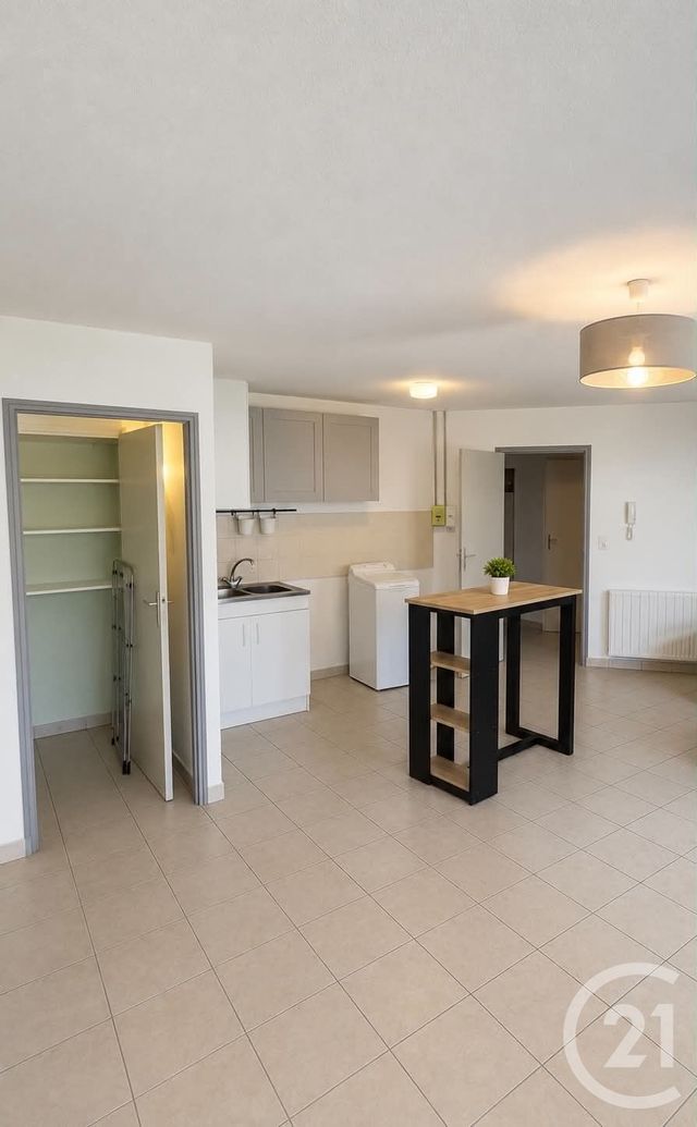 Appartement à louer - 3 pièces - 58.0 m2 - VERCEL VILLEDIEU LE CAMP - 25 - FRANCHE-COMTE - Century 21 Avenir Immobilier