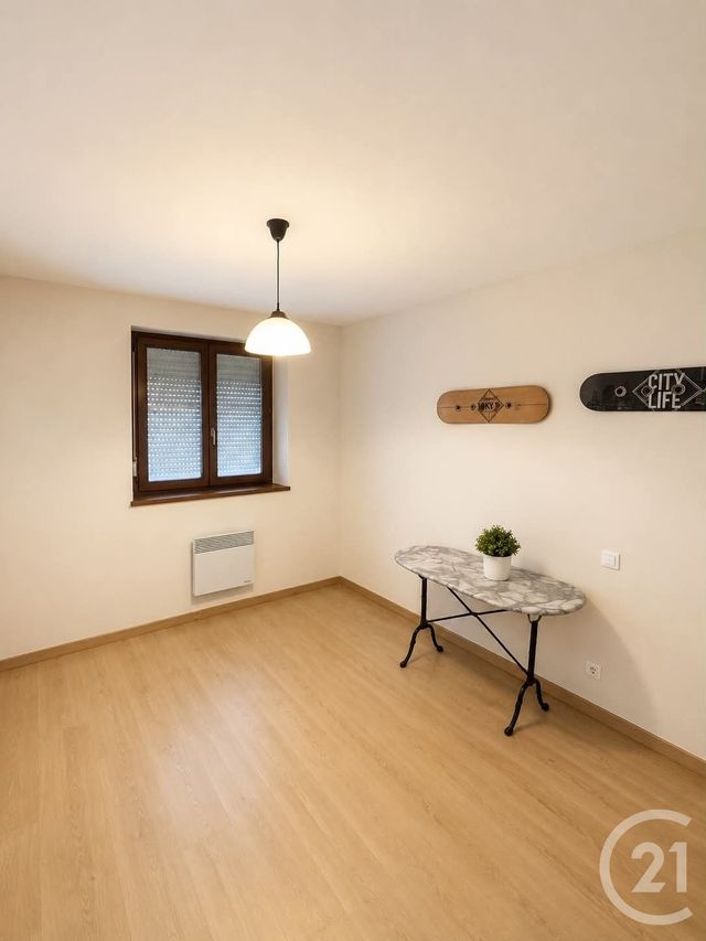 Appartement à louer - 3 pièces - 58.0 m2 - VERCEL VILLEDIEU LE CAMP - 25 - FRANCHE-COMTE - Century 21 Avenir Immobilier