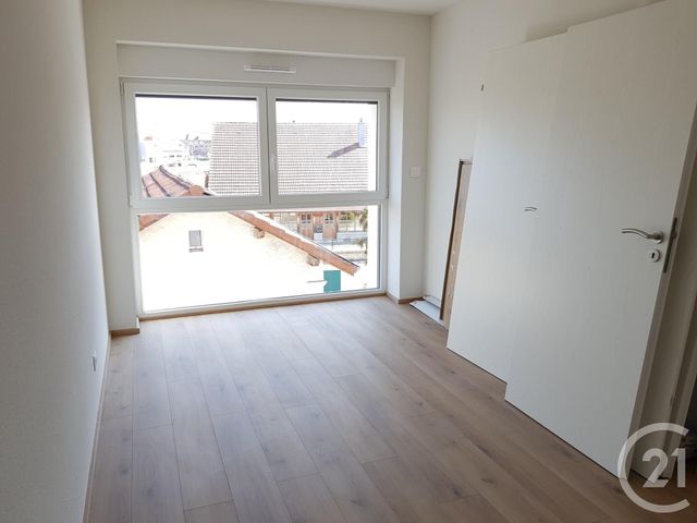 Appartement F4 à louer - 4 pièces - 94.4 m2 - VALDAHON - 25 - FRANCHE-COMTE - Century 21 Avenir Immobilier