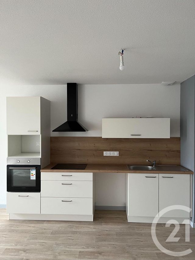 Appartement à louer PIERREFONTAINE LES VARANS