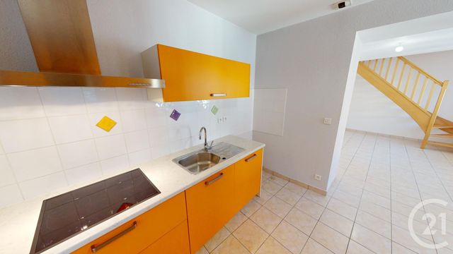 Appartement à louer - 3 pièces - 77.55 m2 - VERCEL VILLEDIEU LE CAMP - 25 - FRANCHE-COMTE - Century 21 Avenir Immobilier