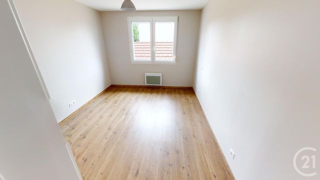 Afficher la photo en grand Appartement F4 à vendre - 4 pièces - 99.05 m2 - VALDAHON - 25 - FRANCHE-COMTE - Century 21 L'Immobilier Du Plateau